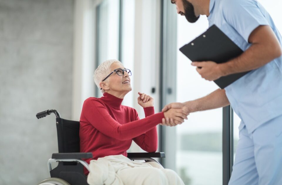 Emergency Room Nurse Salary Guide 2026: ER Nurse Pay and Benefits