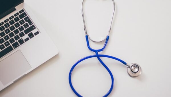 Nurse Salary Guide: What Healthcare Recruiters Need to Know